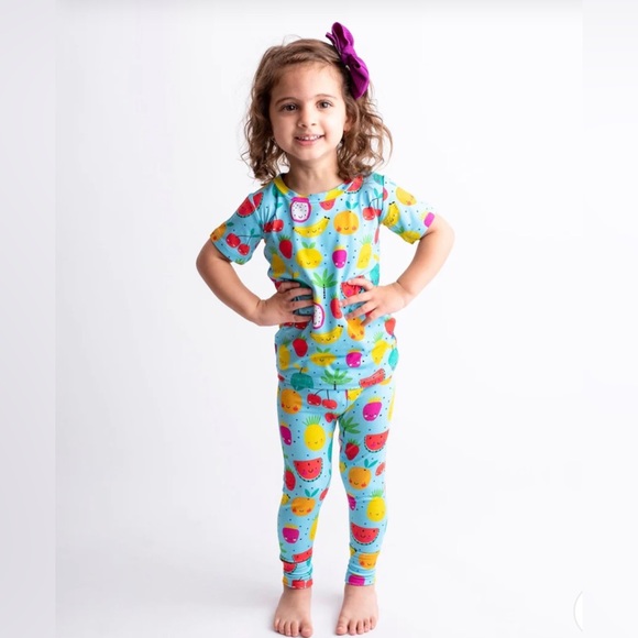 🍒🍌Like New LBB Set🍌🍒 - Picture 1 of 4